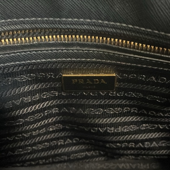Prada Saffiano Lux - Picture 7 of 9